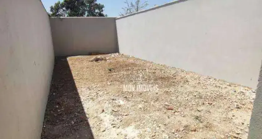 Casa nova 2 quartos com 2 vagas de garagem e porão com quintal grande em São José  da Lapa!