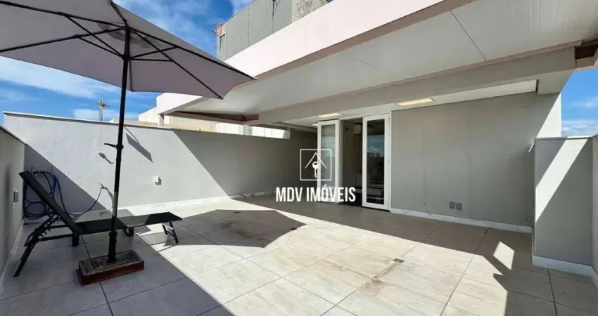 Cobertura de 2 quartos c/ suíte e 2 vagas cobertas, sendo vendida na modalidade PORTEIRA FECHADA!