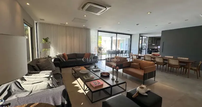 Casa em condomínio fechado com 4 quartos à venda na Barra da Tijuca, Rio de Janeiro 