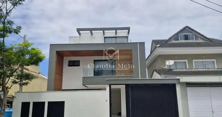 Casa em condomínio fechado com 4 quartos à venda em Vargem Pequena, Rio de Janeiro