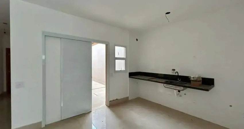 Casa terrea , dois quartos sendo uma suite no Jd Sabias