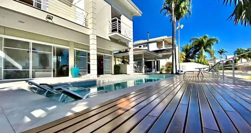 Um lar sofisticado: Casa de alto padrão com vista para o pôr do sol
