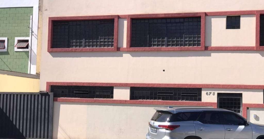 ALUGA-SE EXCELENTE GALPÃO COM 884m² DE CONSTRUÇÃO NO DISTRITO INDUSTRIAL DE INDAIATUBA/SP