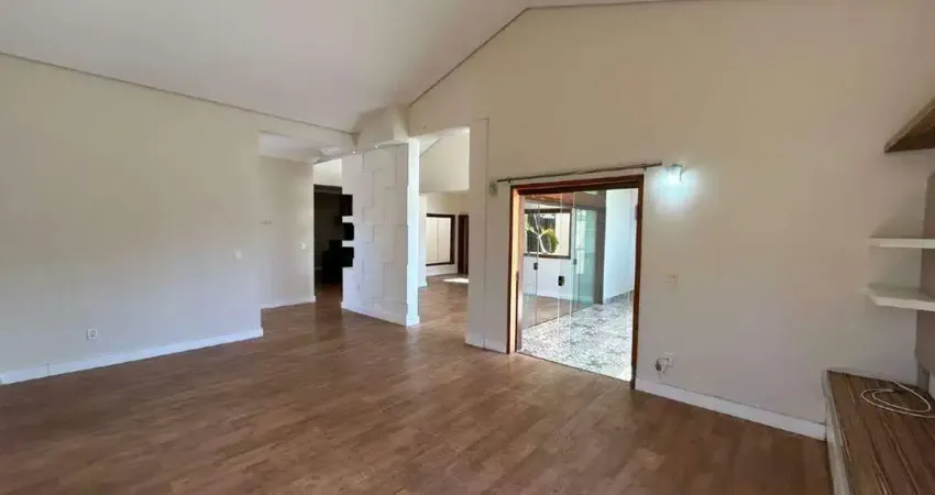 Casa com piscina, bairro esplanada em indaiatuba/sp com 3 quartos.