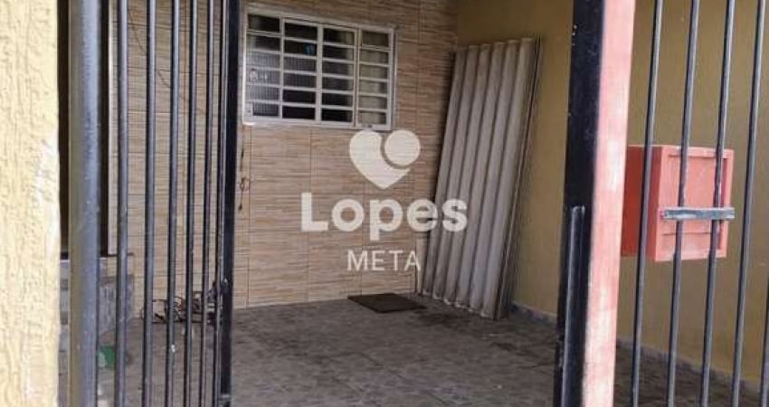 CASA A VENDA, BAIRRO JARDIM CEREJEIRAS, 2 DORMITORIOS, 2 VAGAS DE GARAGEM, SJC/SP
