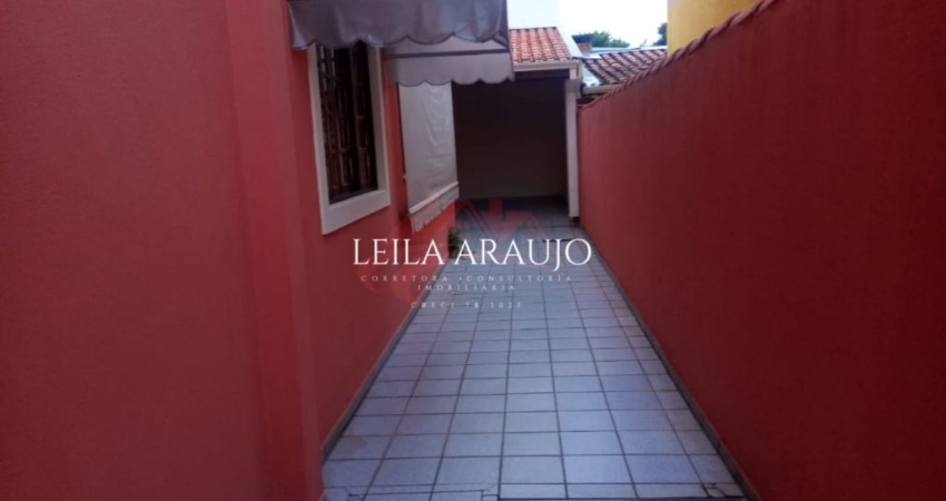 Belíssima casa, com ótima localização.