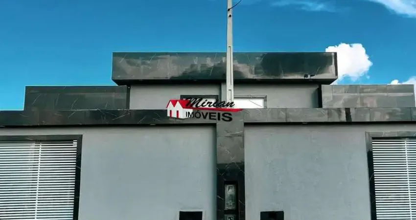 Linda casa (nova) 2 dormitórios (1 suíte), sala de estar, piscina, churrasqueira, 3 vagas