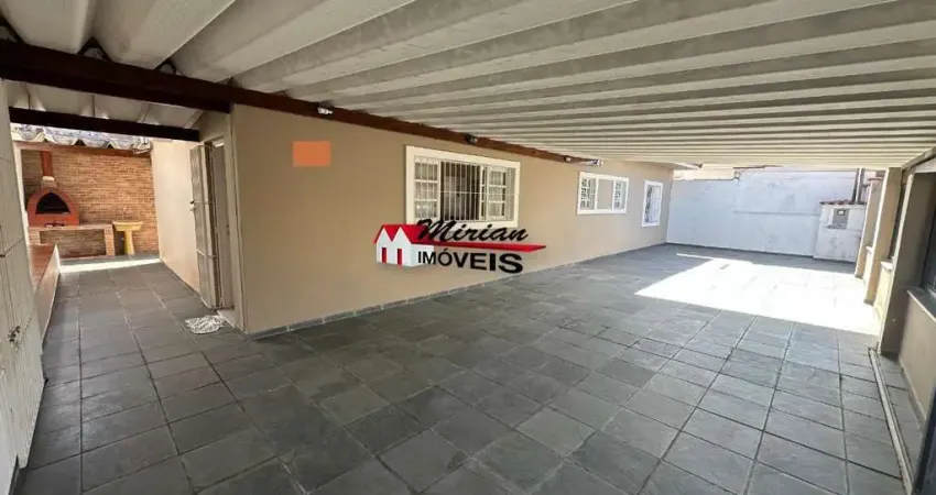 Oportunidade imperdível!!! casa 'mobiliada' 3 dormitórios, amplo quintal, 4 vagas - 500mts da praia