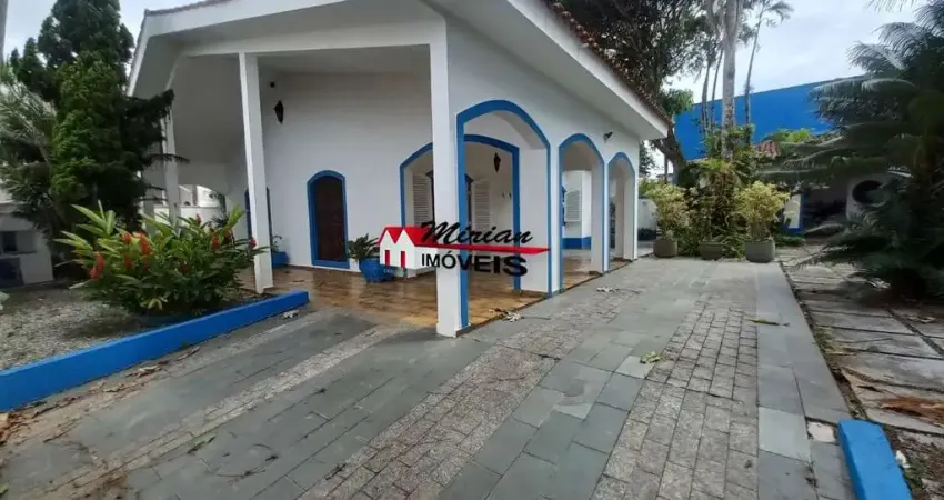 Oportunidade!!! casa edificada em 2 lotes, 04 dts. edícula,  espaço gourmet, amplo quintal - bairro nobre