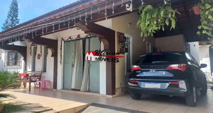 Linda casa 3 dormitórios, amplo quintal - 100 mts da praia - stella maris