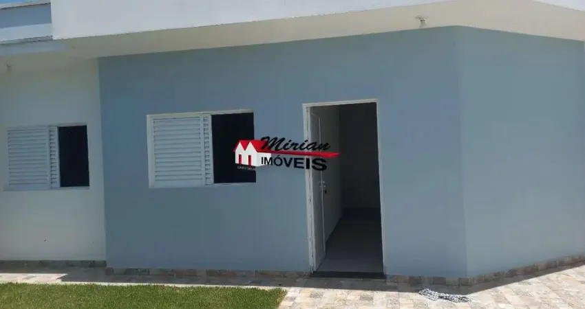 Belíssima casa térrea (nova) 03 dormitórios, 03 vagas - 400  mts do mar