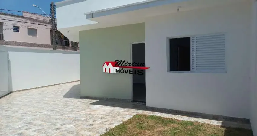 Linda casa (nova) 03 dormitórios, 03 vagas, apenas 400mts da praia