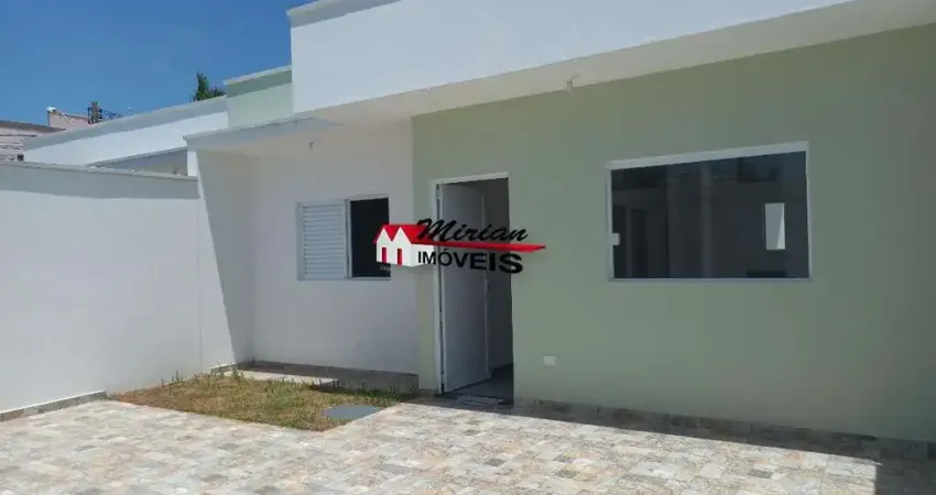 Ótma casatérrea (nova) 03 dormitórios, 02 vagas - próximo ao mar