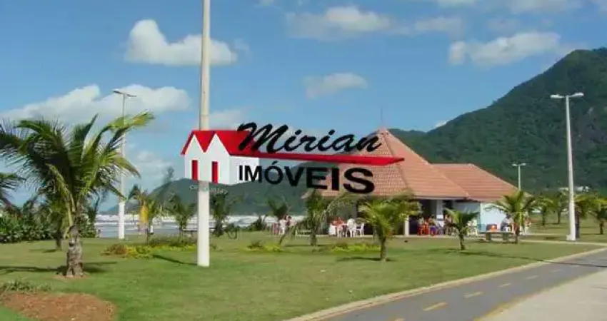 Imperdível casa à venda em peruibe-sp, no bairro beira mar: 1 quarto, 1 suíte, 1 sala, 2 banheiros, 2 vagas de garagem, 150m²