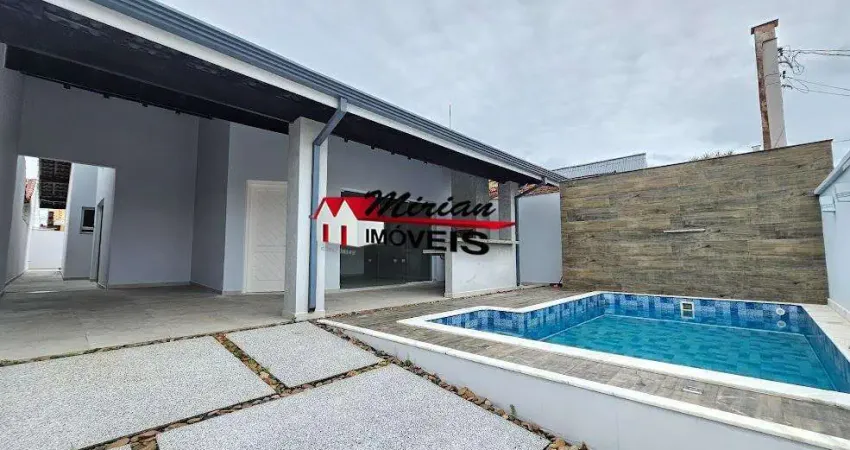 Casa à venda em peruíbe-sp, parque balneário oasis: 3 quartos, 1 suíte, 2 salas, 3 banheiros, 140,00 m². piscina apenas 150 metros da praia