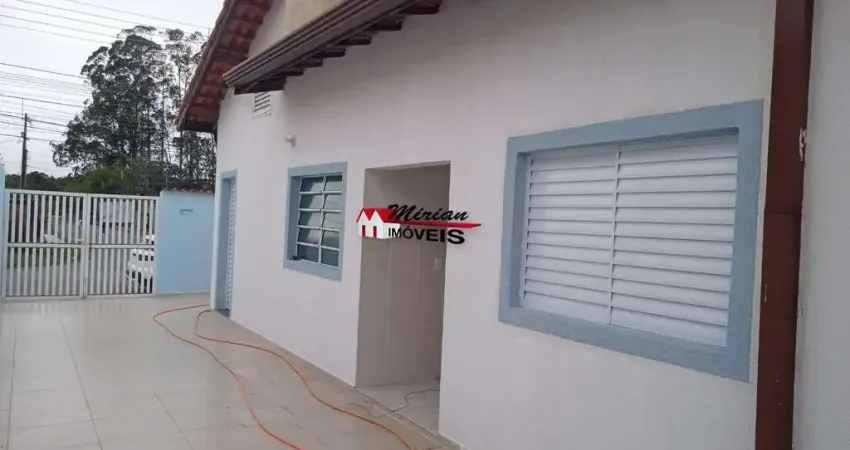 Casa à venda em peruíbe-sp, bairro estância dos eucaliptos: 2 quartos, 1 suíte, 2 banheiros, 2 vagas - 63m². imperdível!