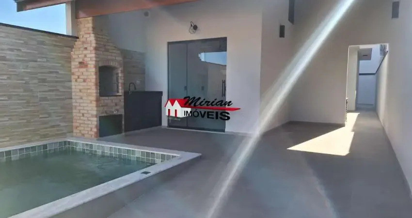 Linda casa térrea (nova) 2 dormitórios, varanda gourmet e piscina