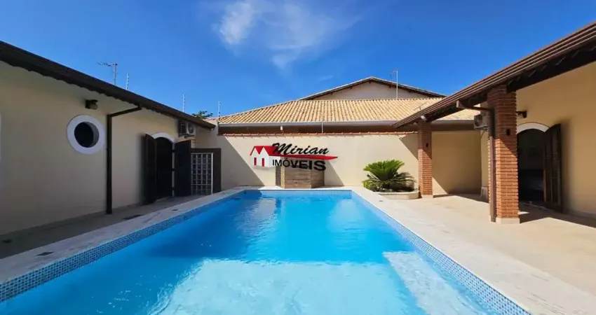 Casas a venda em peruibe terrea  em 2 lotes piscina 5 quartos apenas 500 metros da praia