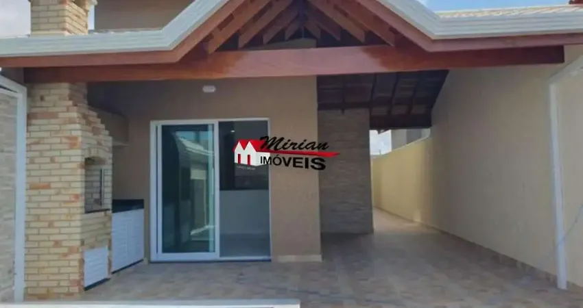 Linda casa térrea (nova) 2 dormitórios, varanda gourmet e piscina