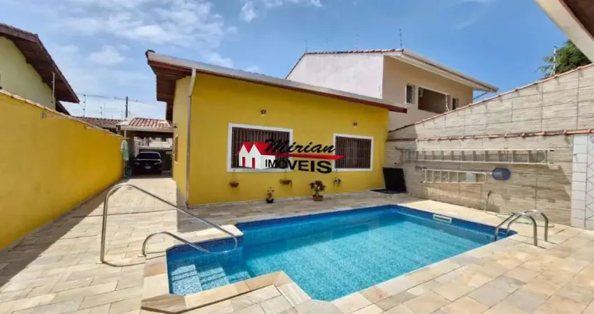 Casa terrea a venda em peruibe com 3 dormitórios sendo 1 suíte em peruíbe com piscina proximo centro e praia