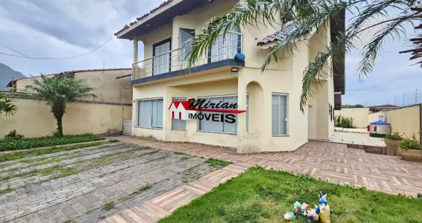 Lindo sobrado de frente a praia em peruíbe, com 4 dormitórios