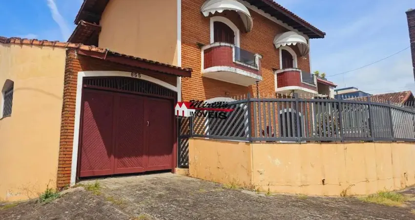 Sobrado a venda em peruibe 3 quartos com edicula 700m da praia são joão batista