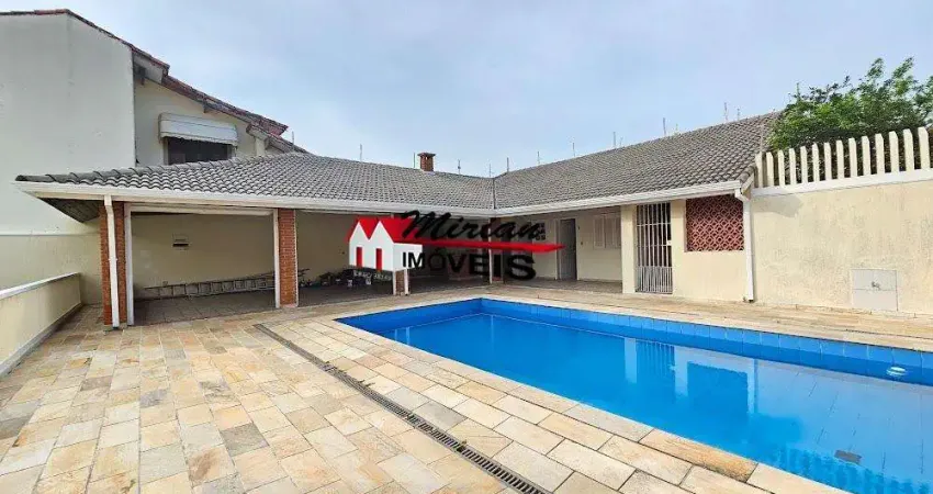 Sobrado 4 dormitórios sendo 2 suites, piscina aquecida, quadra poliesportiva a venda em peruibe