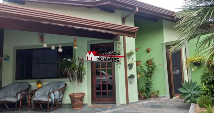 Oportunidade!!! casa 'mobiliada' 3 dts, mezanino, espaço gourmet, piscina - bairro nobre