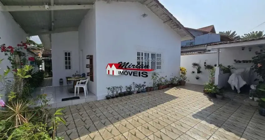 Oportunidade casa a venda  em  bairro nobre de peruíbe perto da praia