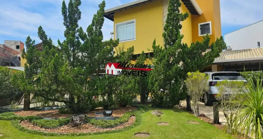 Sobrado a venda em condominio fechado com 3 suites em 2 lotes a venda otimo acabamento