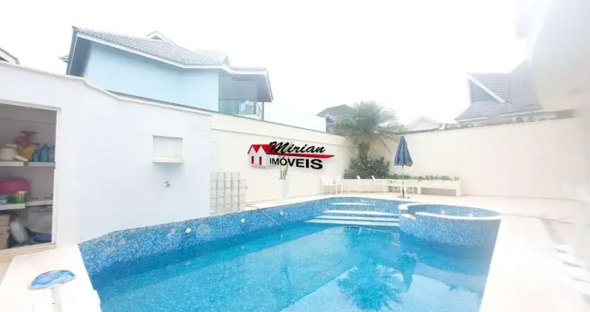 Sobrada a venda em peruibe, sobrado em condomínio fechado frente para o mar em peruibe