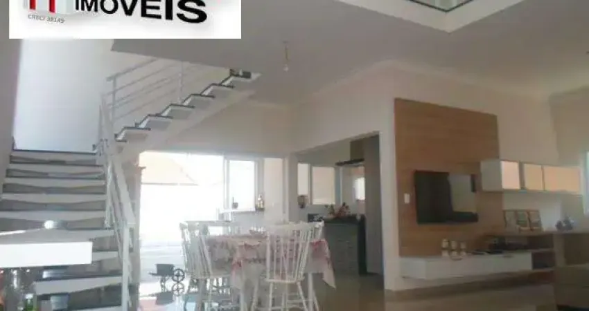 Casa para venda em peruibe lado praia, excelente acabamento, porcelanato polido, piscina com cascata e hidro, sala ampla com pé direito duplo, sala de