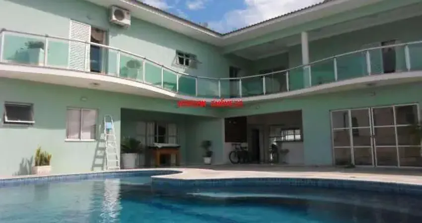 Casa com piscina para venda em condomínio fechado em peruibe, 4 lotes podendo ser vendida com 2 lotes; com 5 suítes sendo 1 com closet e hidro todos c