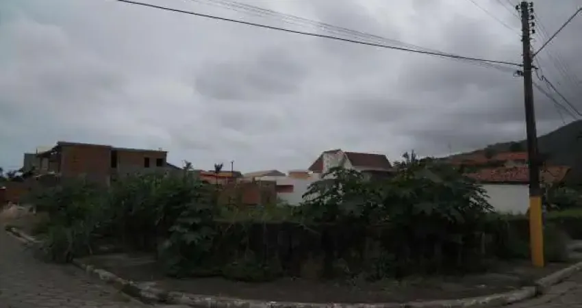 Terreno a venda no bairro centro em peruibe. linda área com 4 lotes a 100 metros do mar com área total de 1380m² e com a opção de venda individual. ag