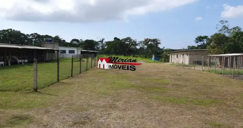 Chácara à venda em peruíbe-sp, jardim somar: 3 quartos, 4 banheiros, 6000m². imperdível oportunidade!