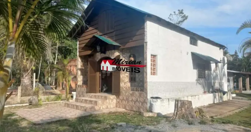 Ótima chácara 'mobiliada' escriturada e registrada 4 dts, varanda gourmet, piscina, 10 vagas