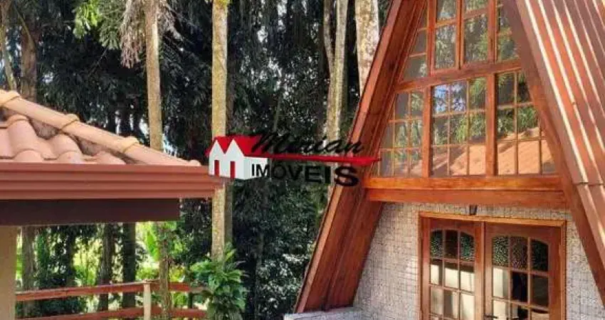 Chacara a 25 minutos da praia de peruíbe chalé com dormit ,sala cozinha,wc social e lavanderia. area gourmet com churrasqueira .