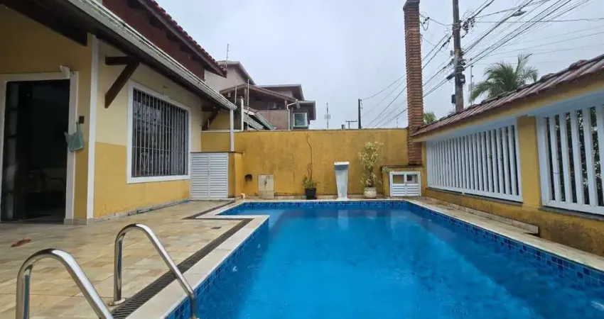 Casa à venda na avenida delvo factory, 239, Jardim Casablanca, Peruíbe