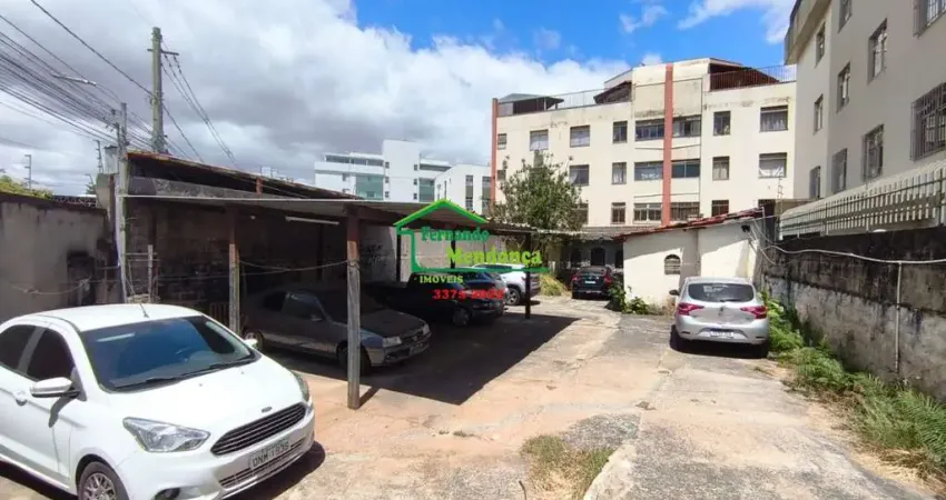 Casa com 2 quartos à venda na Esportes, 814, Coração Eucarístico, Belo Horizonte