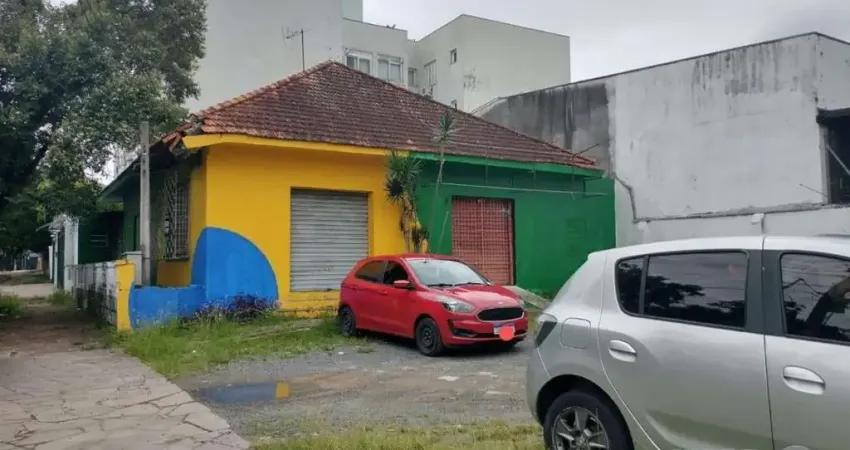 Terreno à venda na Rua Brito Peixoto, 317, Passo da Areia, Porto Alegre
