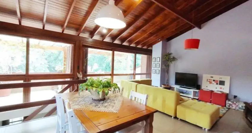 Casa com 5 quartos à venda na Travessa Galeno, 65, São Sebastião, Porto Alegre