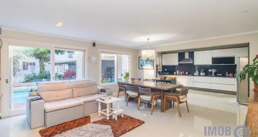 Casa com 3 quartos à venda na Rua Paulo Setúbal, 107, Passo da Areia, Porto Alegre