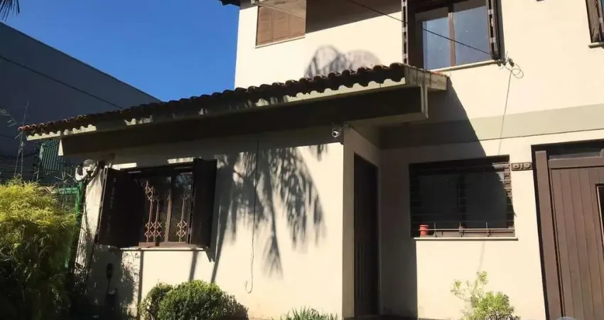 Casa em condomínio fechado com 5 quartos à venda na Praça São Caetano, 90, Teresópolis, Porto Alegre