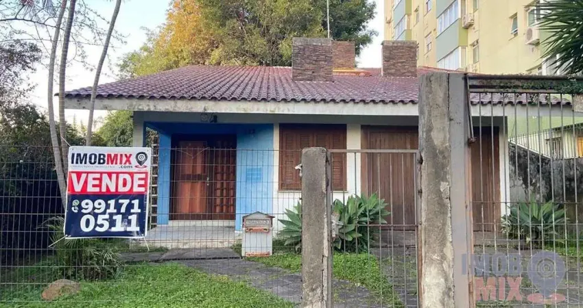 Casa com 4 quartos à venda na Rua Roque Calage, 382, Passo da Areia, Porto Alegre