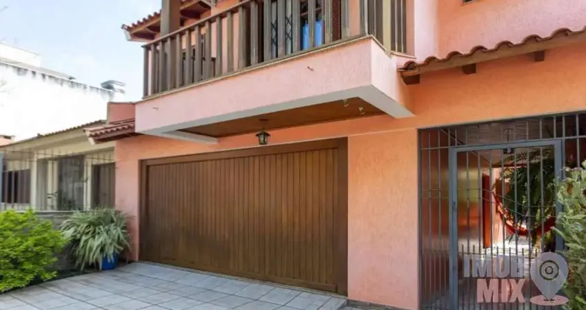 Casa com 3 quartos à venda na Rua Fernando Cortez, 413, Cristo Redentor, Porto Alegre
