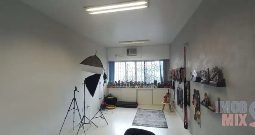 Sala comercial para alugar na Rua Itapeva, 80, Passo da Areia, Porto Alegre