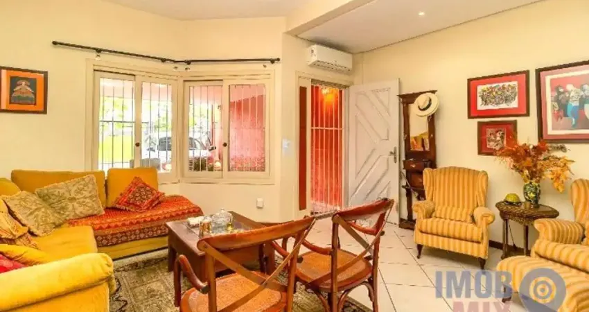 Casa com 3 quartos à venda na Praça Dom Pedro, 106, Vila Ipiranga, Porto Alegre