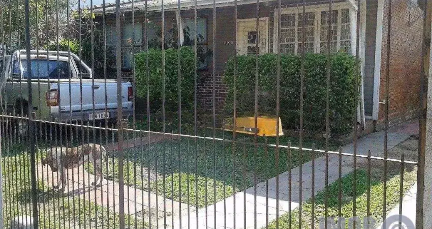 Casa com 3 quartos à venda na Rua Vieira da Cunha, 530, Sarandi, Porto Alegre