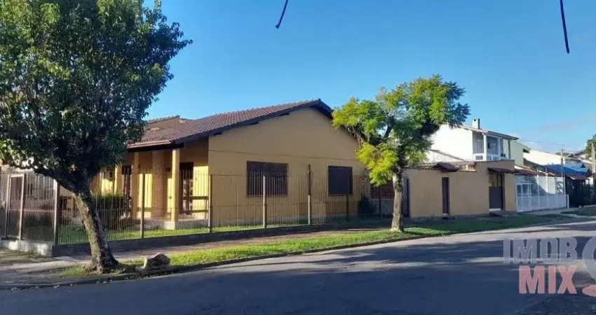 Casa com 3 quartos à venda na Rua Hermínio Leal de Albuquerque, 655, Parque Santa Fé, Porto Alegre