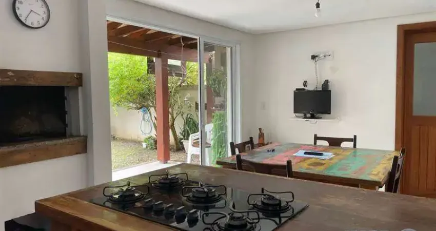 Casa em condomínio fechado com 3 quartos à venda na Rua Chácara das Nascentes, 166, Lomba do Pinheiro, Porto Alegre